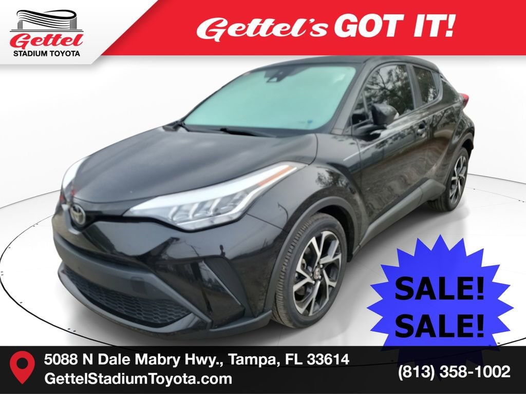 2022 Toyota C-HR XLE's photo