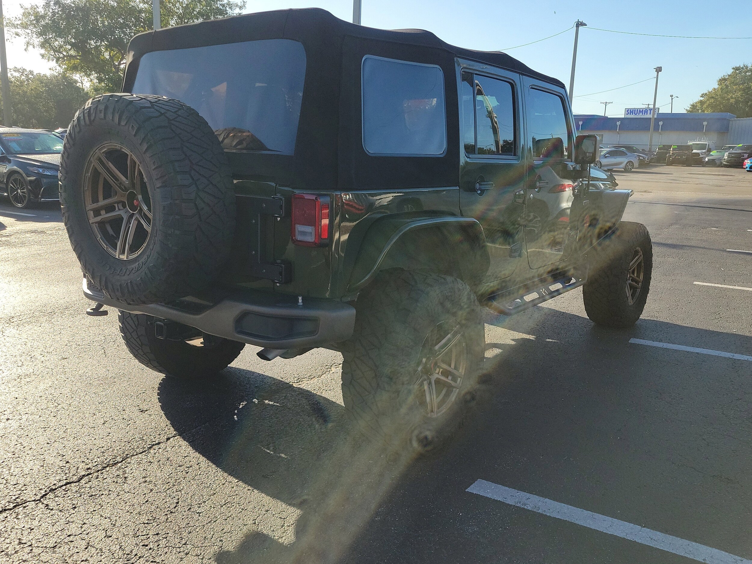 2016 Jeep Wrangler Unlimited Sahara photo 2