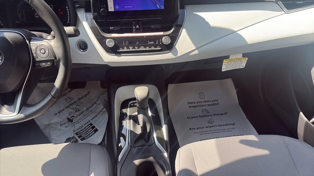 2026 Toyota Corolla SE - Photo 15