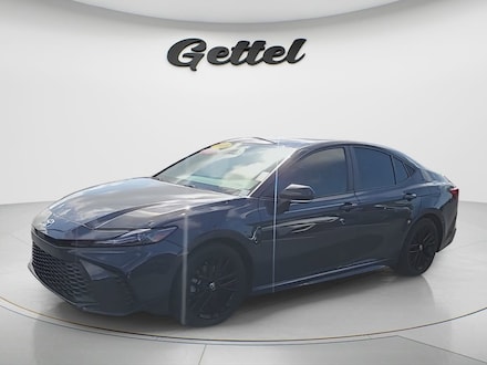 2025 Toyota Camry SE Sedan