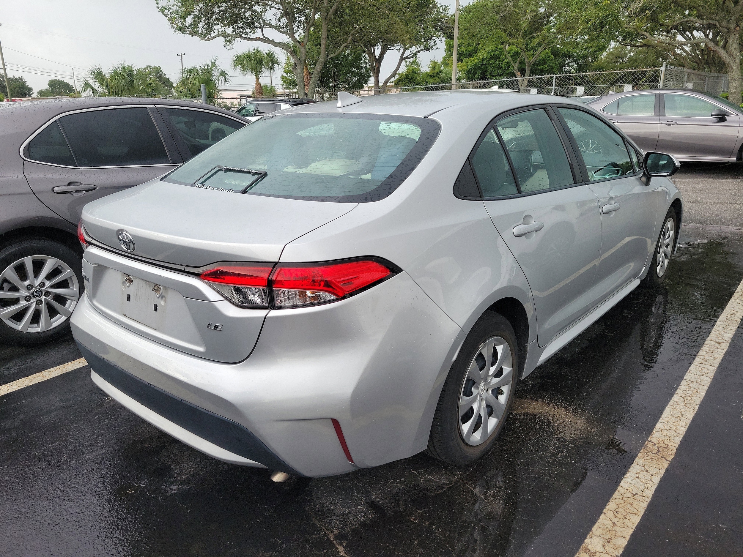 Used 2020 Toyota Corolla LE with VIN 5YFEPRAE7LP063106 for sale in Kansas City