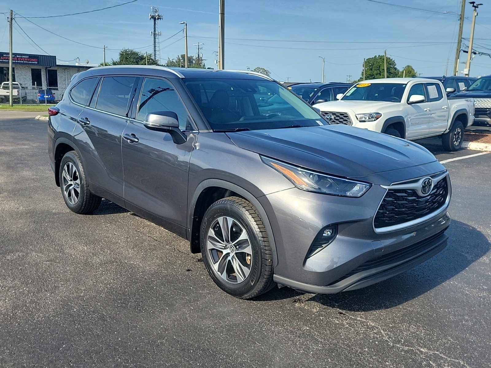 Certified 2022 Toyota Highlander XLE with VIN 5TDGZRBH2NS573210 for sale in Tampa, FL