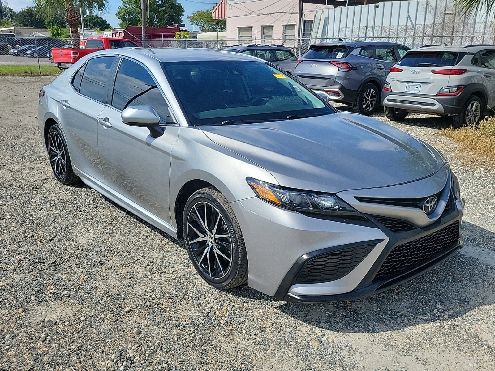 Used 2021 Toyota Camry SE with VIN 4T1G11AK3MU462967 for sale in Tampa, FL