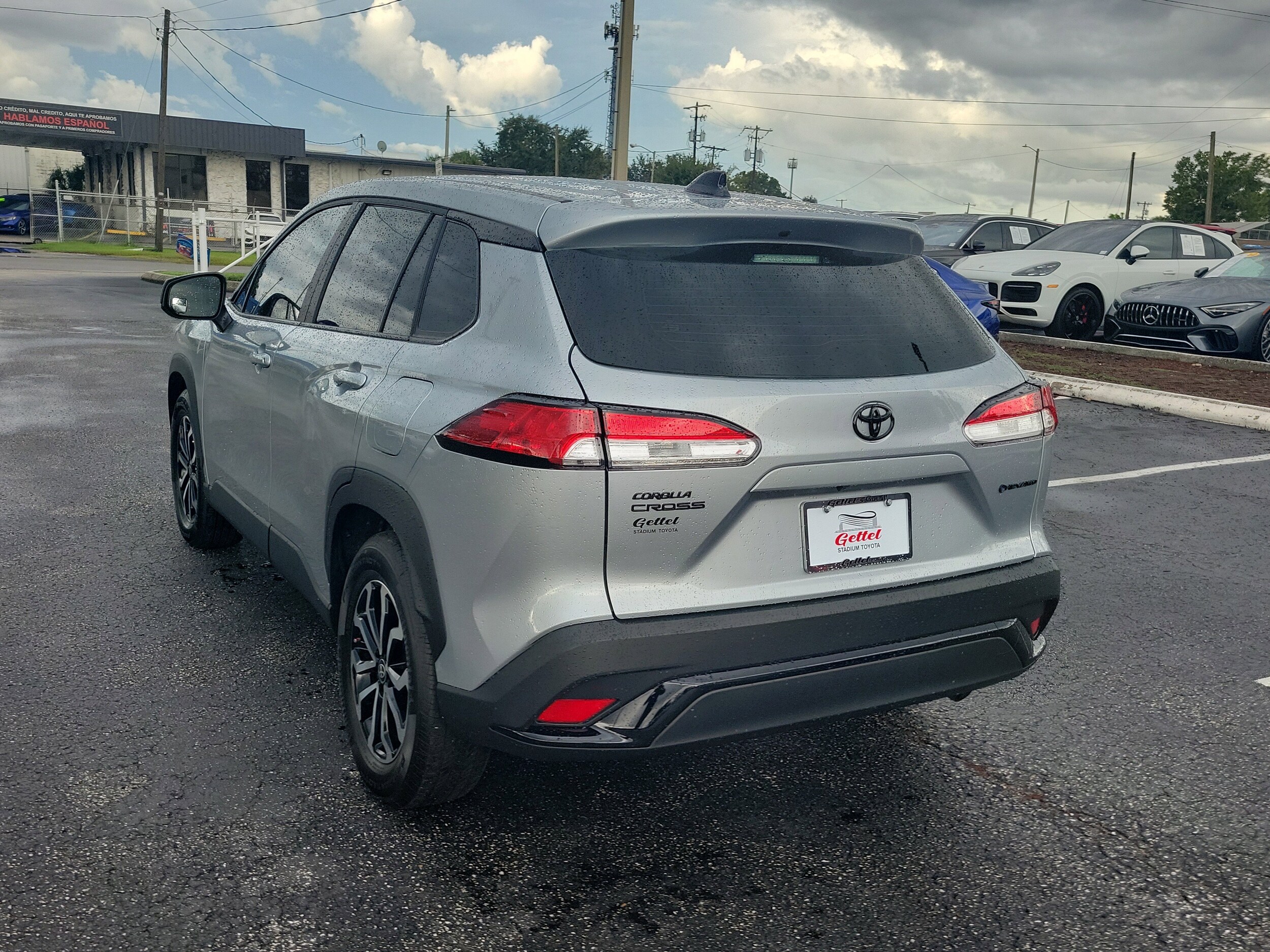 2025 Toyota Corolla Hybrid SE photo 4