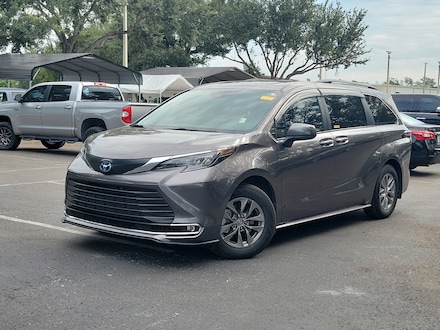 2024 Toyota Sienna XLE 7 Passenger Van Passenger Van