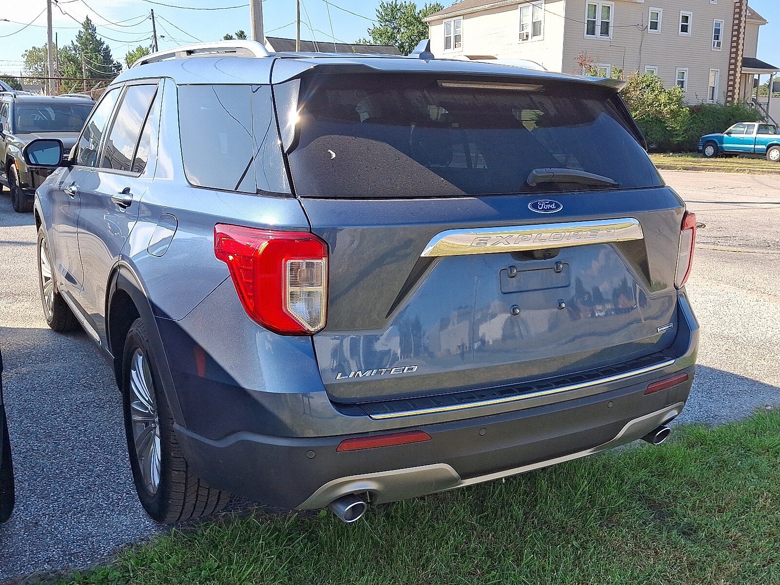 2020 Ford Explorer Limited photo 3