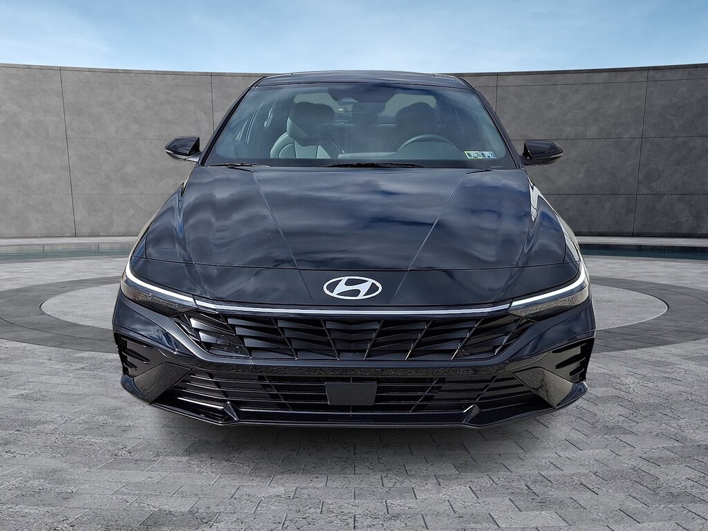 New 2025 Hyundai Elantra Hybrid Limited Sedan