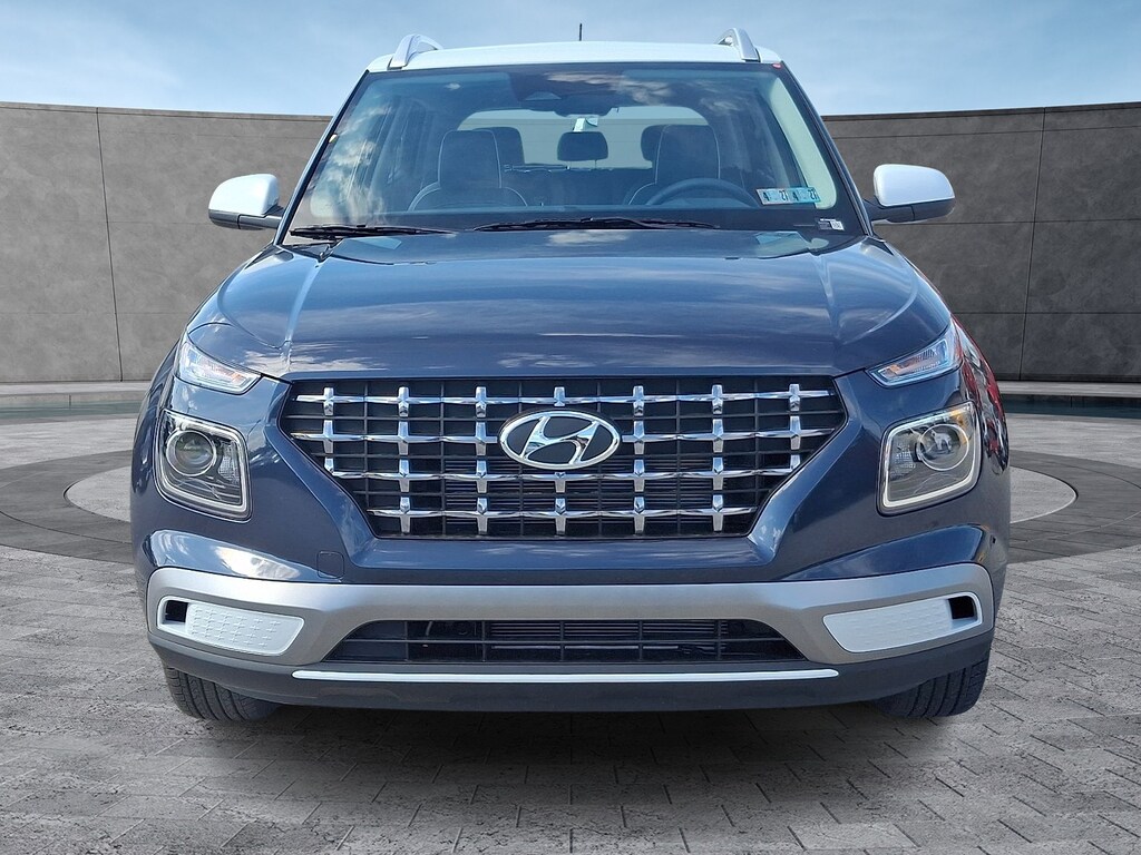 New 2026 Hyundai Venue SEL w/Two-Tone Roof Sport Utility