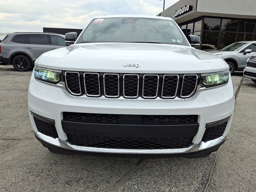 Used 2023 Jeep Grand Cherokee L Limited 4x4 Sport Utility