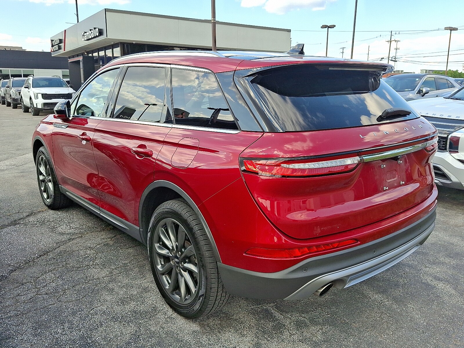 2021 Lincoln Corsair Standard photo 3