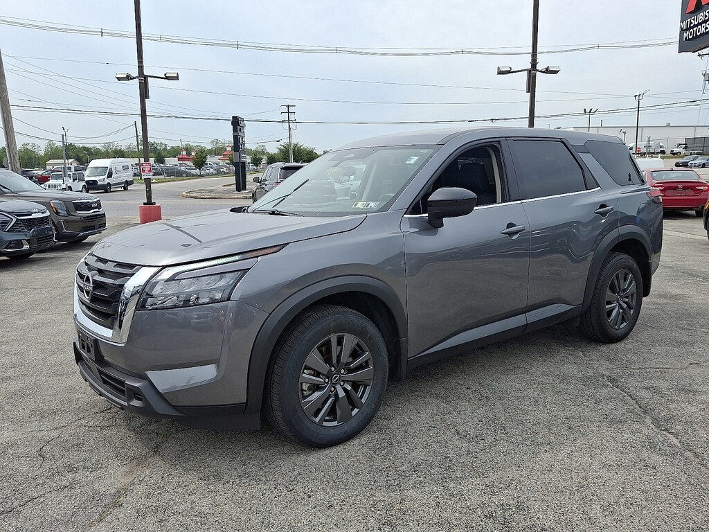 Used 2024 Nissan Pathfinder S 4WD Sport Utility
