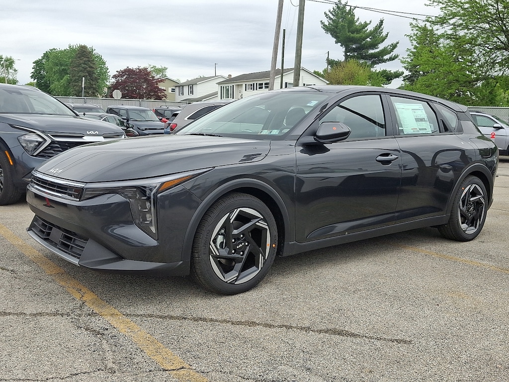 New 2026 Kia K4 EX Hatchback