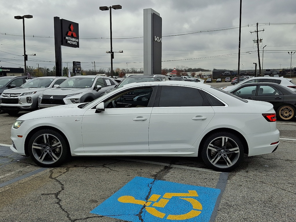 2018 Audi A4 2.0T Premium Plus photo 3