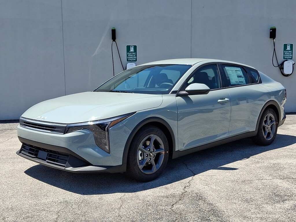 New 2026 Kia K4 LXS Sedan