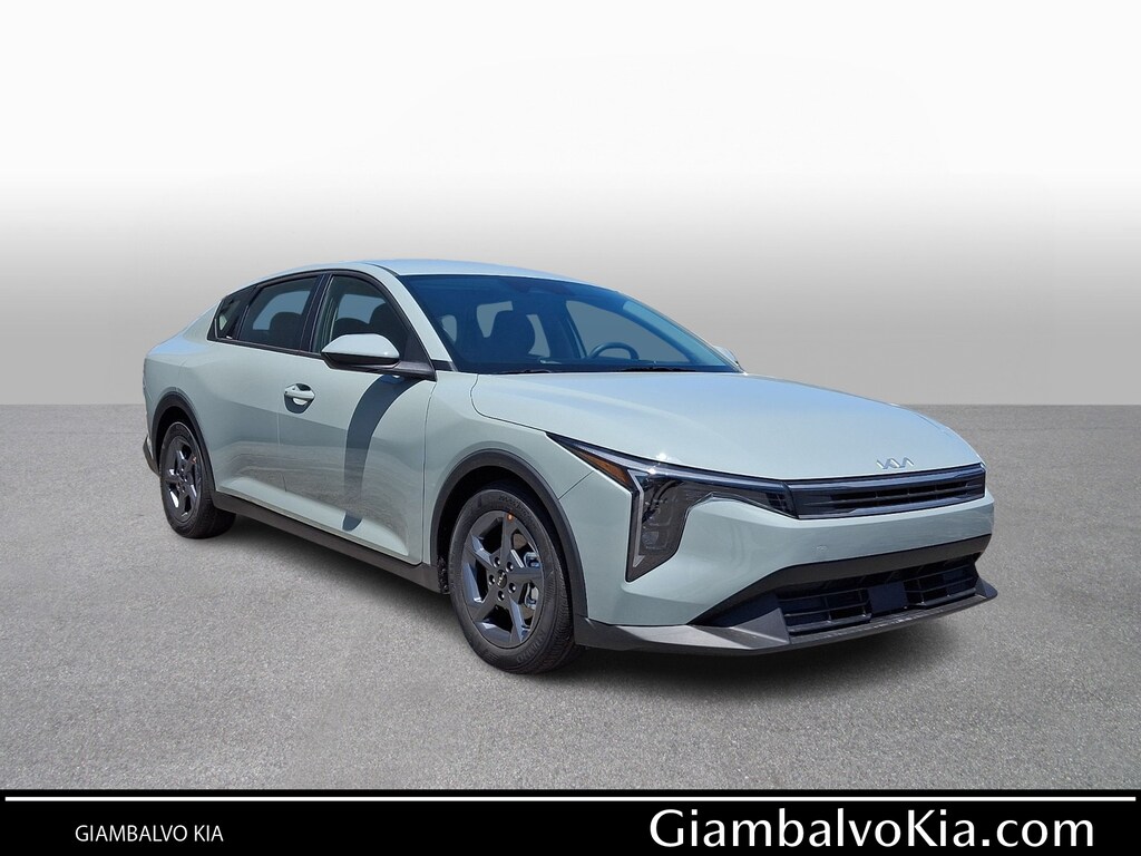New 2026 Kia K4 LXS Sedan