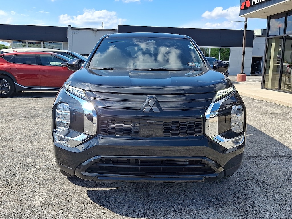 New 2026 Mitsubishi Outlander LE 2.5 S-AWC Sport Utility