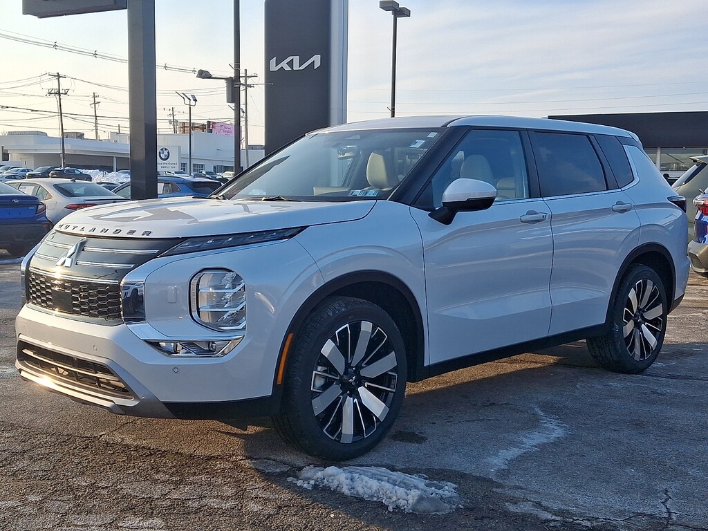 New 2026 Mitsubishi Outlander LE 2.5 S-AWC Sport Utility