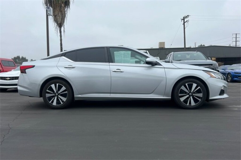 Used 2021 Nissan Altima 2.5 SV