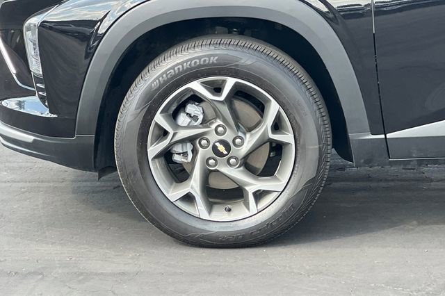 2025 Chevrolet Trax LT - Photo 35