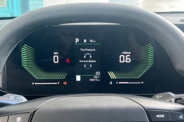 2025 Kia K4 LXS - Photo 31