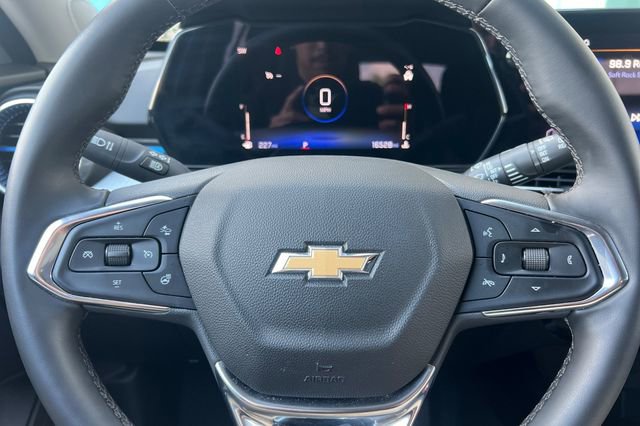 2025 Chevrolet Trax LT - Photo 29