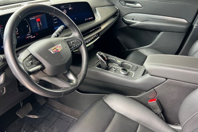2024 Cadillac XT4 Premium Luxury - Photo 10
