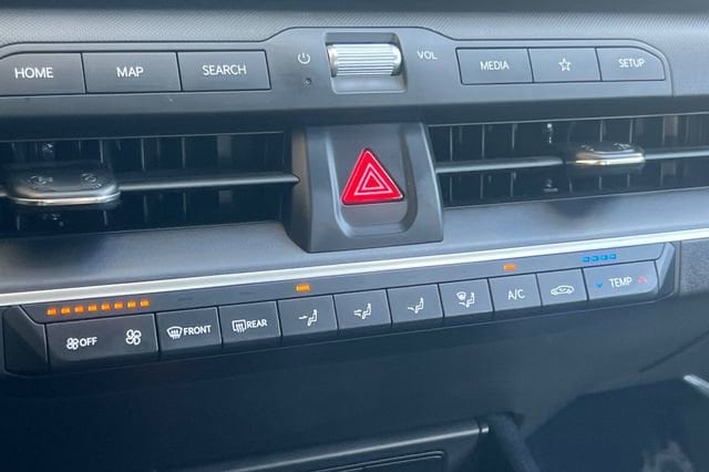 2025 Kia K4 LXS - Photo 25