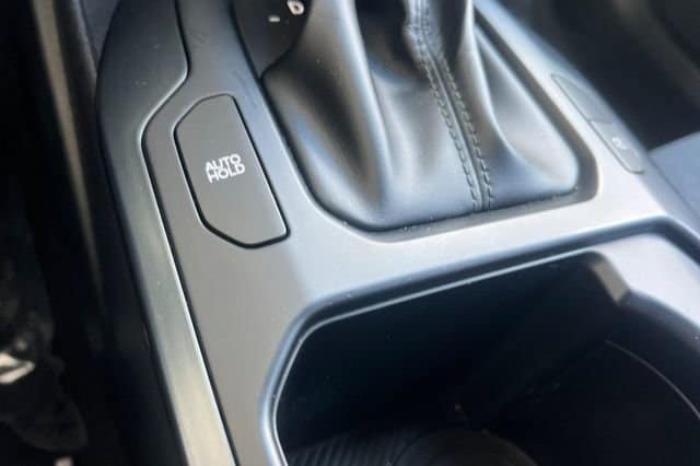 2025 Kia K4 LXS - Photo 38