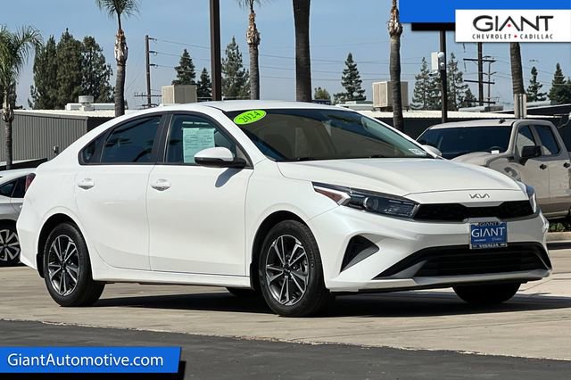 2024 Kia Forte LXS AT's photo