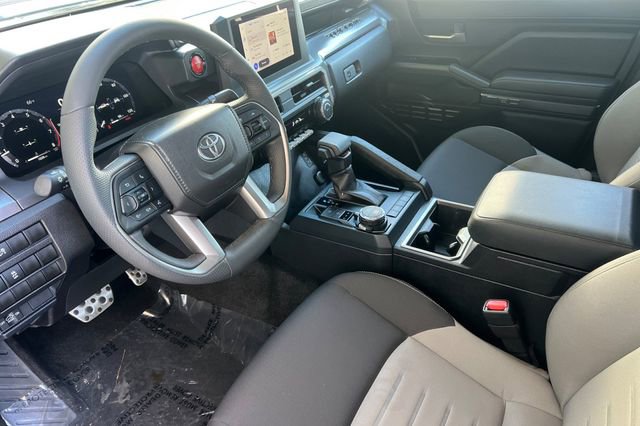2025 Toyota Tacoma TRD Sport - Photo 10