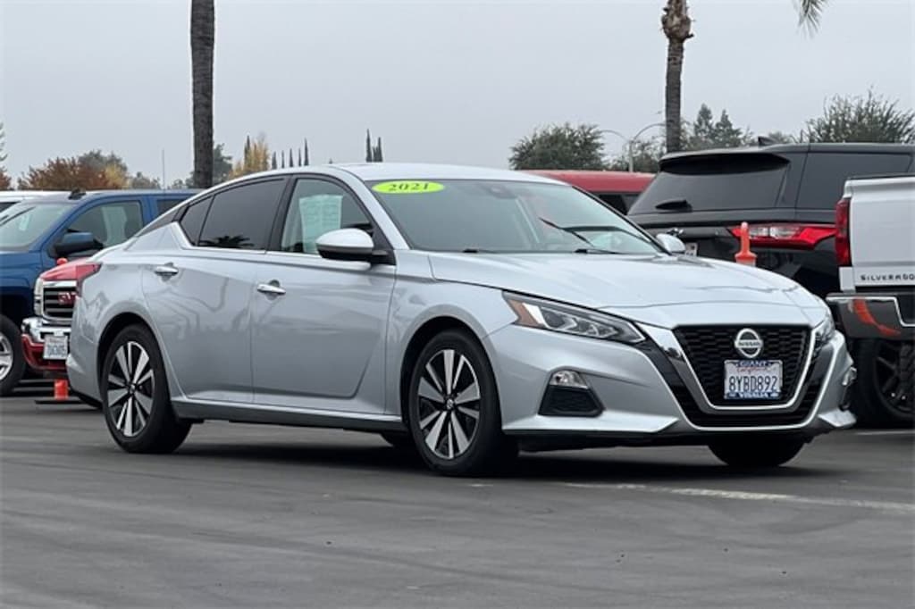 Used 2021 Nissan Altima 2.5 SV