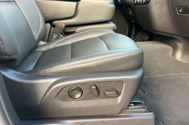 2024 GMC Sierra 1500 SLT - Photo 22