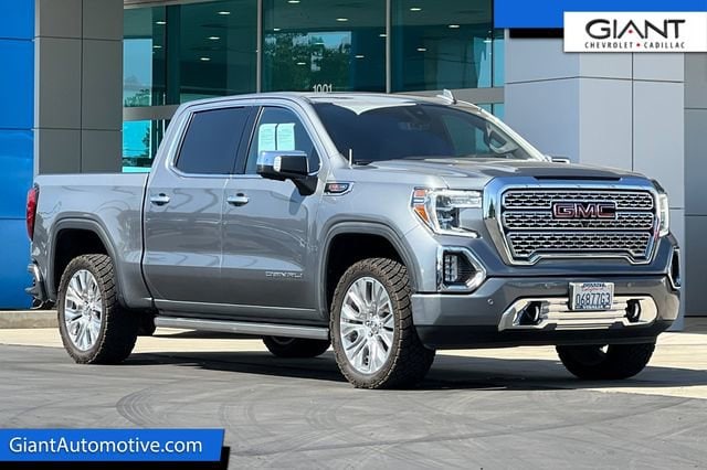 2021 GMC Sierra 4WD Crew Cab Short Box Denali's photo