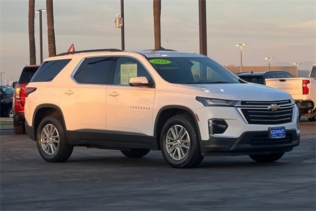 Used 2023 Chevrolet Traverse LT Cloth SUV