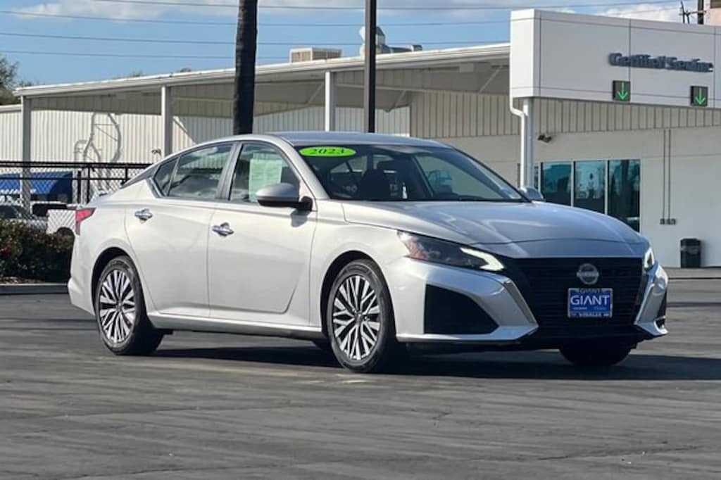 Used 2023 Nissan Altima 2.5 SV
