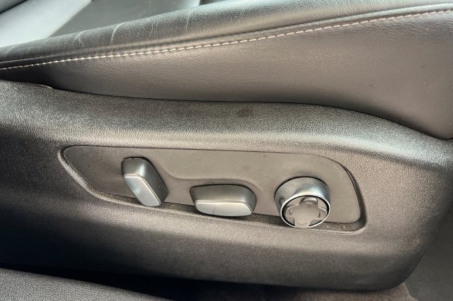 2024 Cadillac XT4 Premium Luxury - Photo 23
