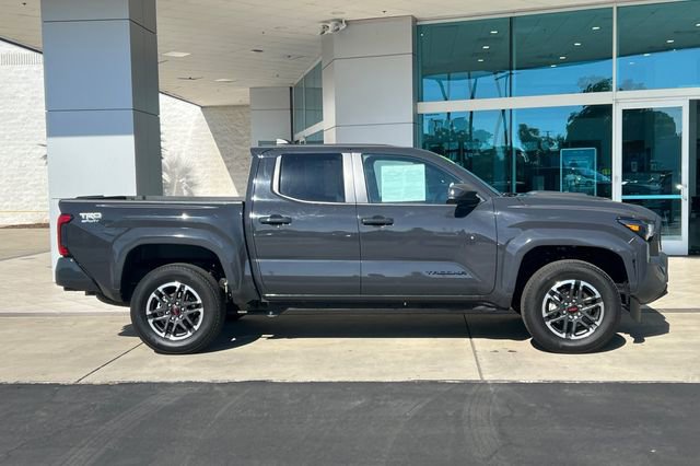 2025 Toyota Tacoma TRD Sport - Photo 3