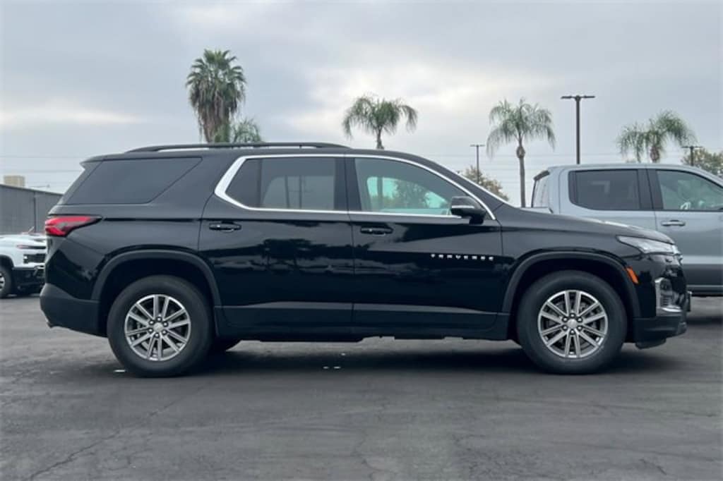 Used 2023 Chevrolet Traverse LT Cloth SUV