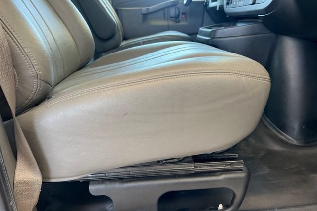 2021 Chevrolet Express Cargo Work Van - Photo 20