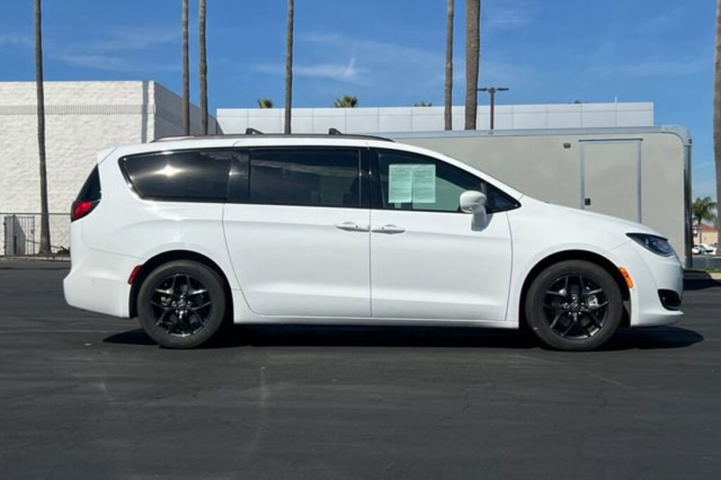 Used 2019 Chrysler Pacifica Touring L
