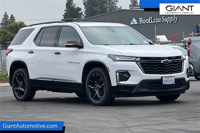 2023 Chevrolet Traverse Premier's photo