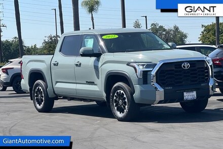 2022 Toyota Tundra 4WD SR5