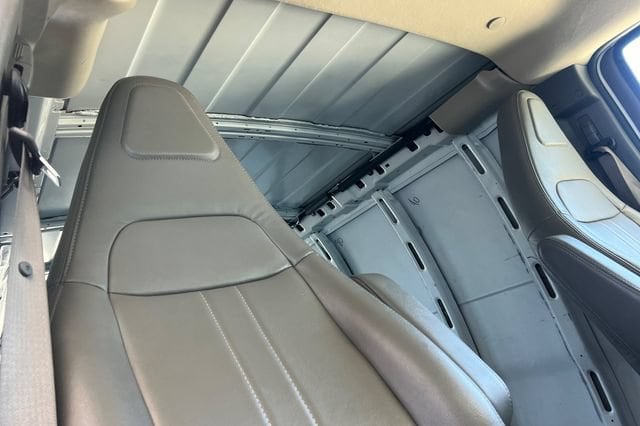2021 Chevrolet Express Cargo Work Van - Photo 18