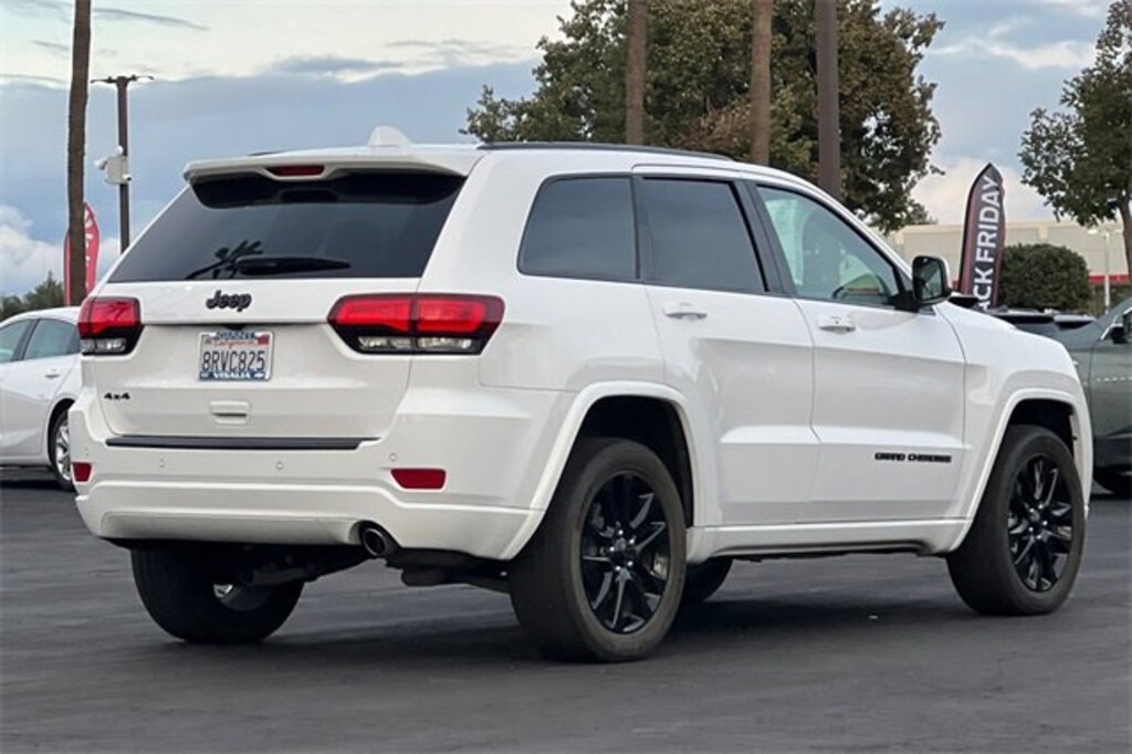 Used 2020 Jeep Grand Cherokee Altitude
