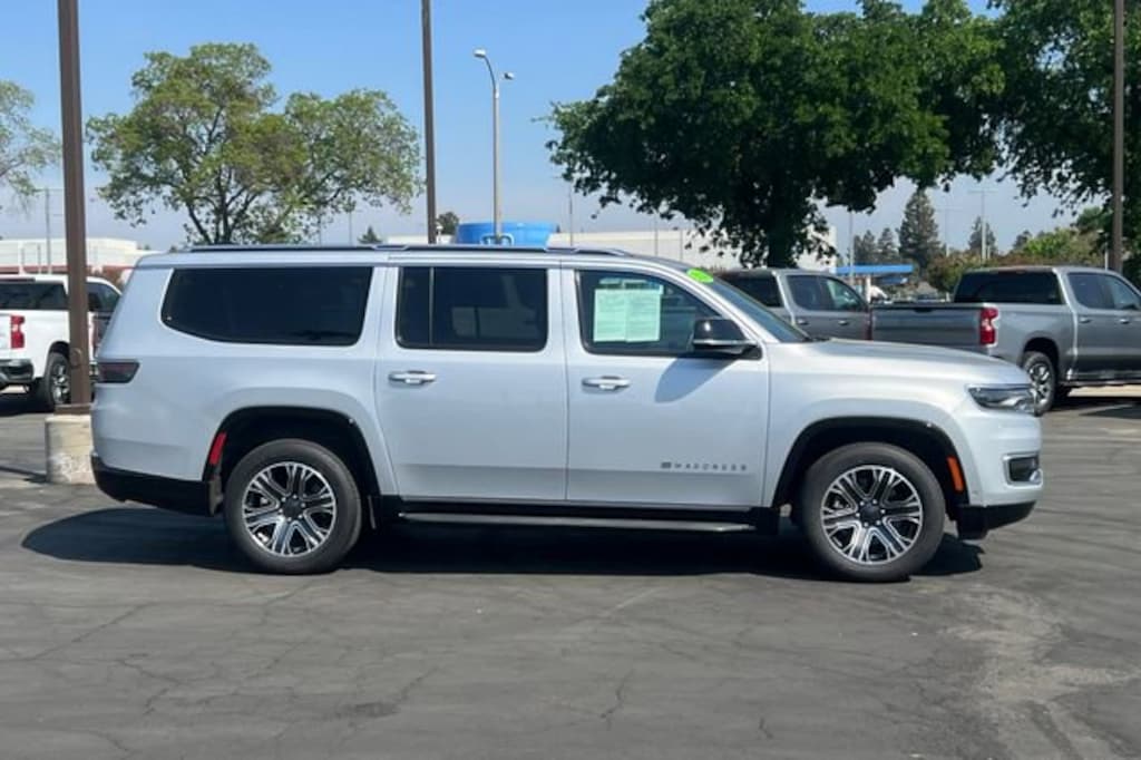 Used 2024 Jeep Wagoneer L Series II