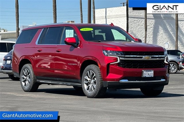 2023 Chevrolet Suburban LS's photo