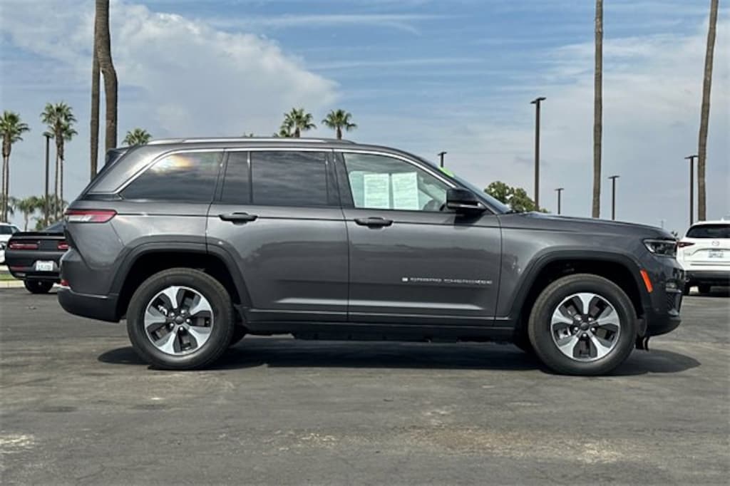 Used 2022 Jeep Grand Cherokee 4xe Base