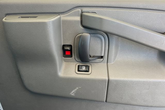 2021 Chevrolet Express Cargo Work Van - Photo 19