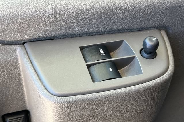 2021 Chevrolet Express Cargo Work Van - Photo 11