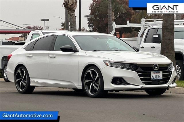 2022 Honda Accord Sport's photo
